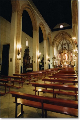 vista interior de la Parroquia de Omnium Sanctorum vista interior de la Parroquia de Omnium Sanctorum